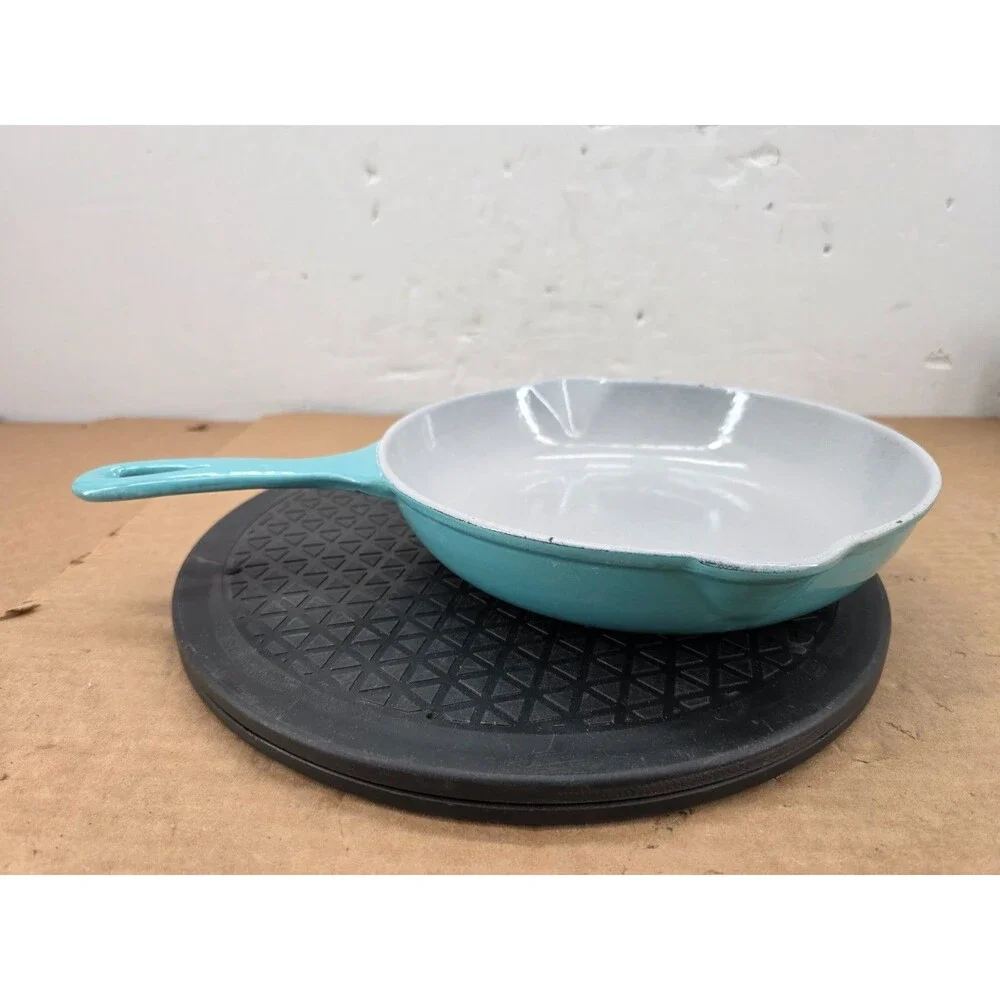 Vintage LE CREUSET Cast Iron Enamel Skillet Pan Turquoise 8 1/2